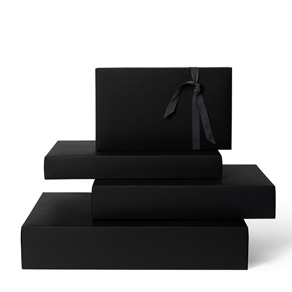 Gift box Black dyed 33x46x9 cm 50 pcs