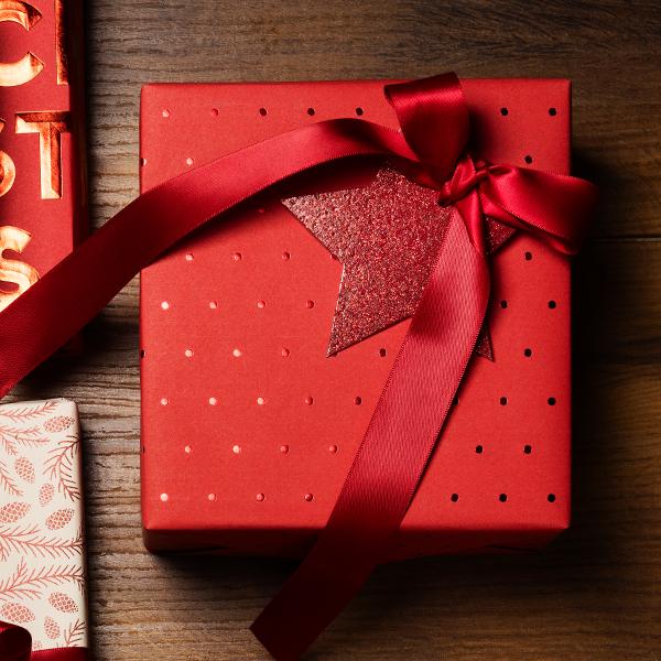Christmas Paper 6353 Red W/Red Mini Dots 55 cm x 100 m