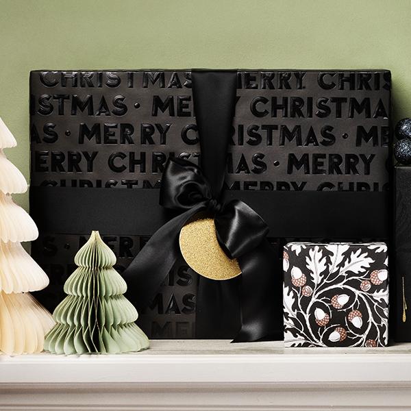 Christmas Paper 6394 Sort Merry Christma 55 cm x 100 m