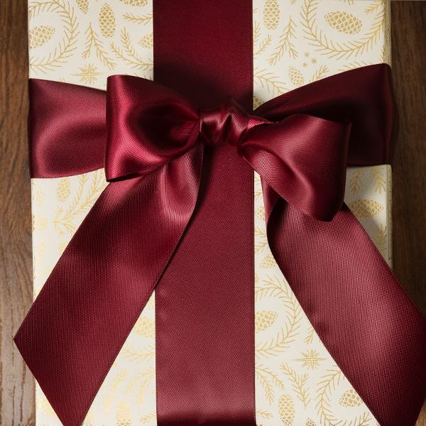 Christmas Paper 6479 Cream Pinecone Greetings 55 cm x 100 m