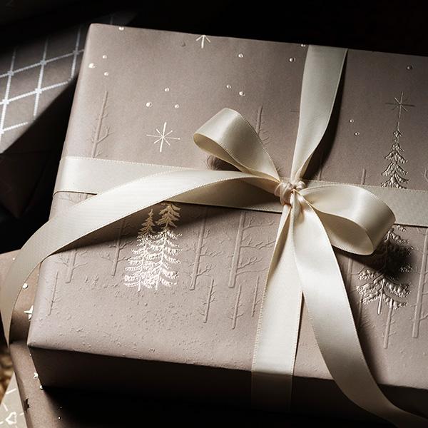 Christmas paper 6510 Forrest Star Night Warm Grey 55 cm x 100 m 