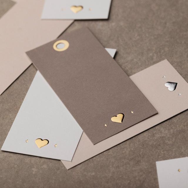 Hang tag 40x85mm Nougat with gold foil 90 pcs