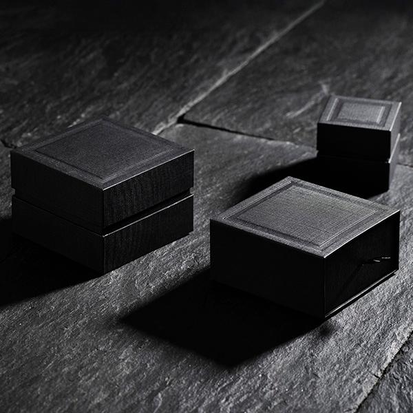 Hard box bund og låg Black 6x6x5,5cm