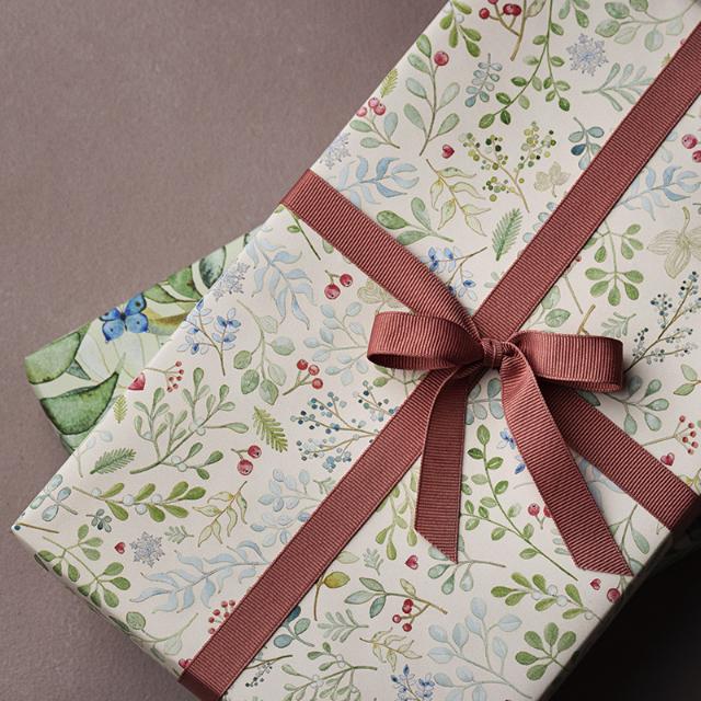 Wrapping Paper, Light Winter Leaf, 57 cm x 120 m