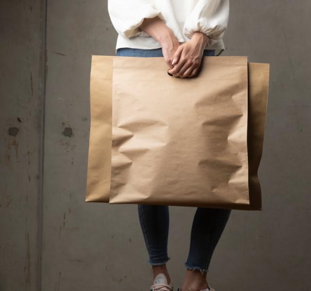 Sleek and professional e-commerce packaging, tailored to protect and showcase your products during shipping, ensuring a memorable unboxing experience for customers.