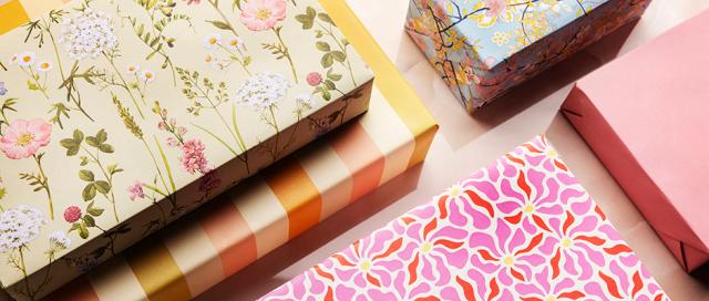 Spring wrapping paper - Embacollage